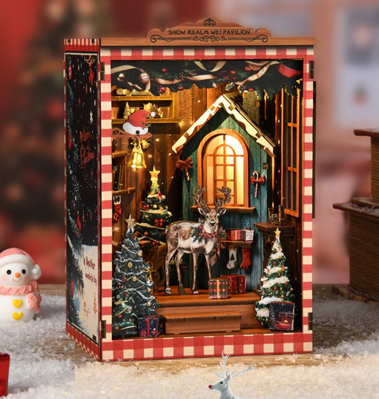 Snowy Christmas DIY Book Nook